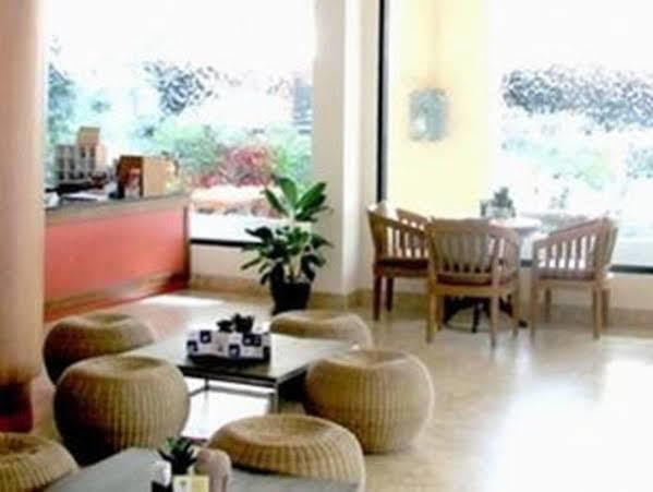 The Corner Apartman Patong Kültér fotó